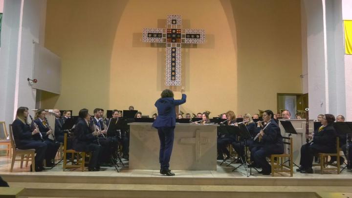 A Pécsi Vasutas Koncertfúvós zenekar adventi koncertje