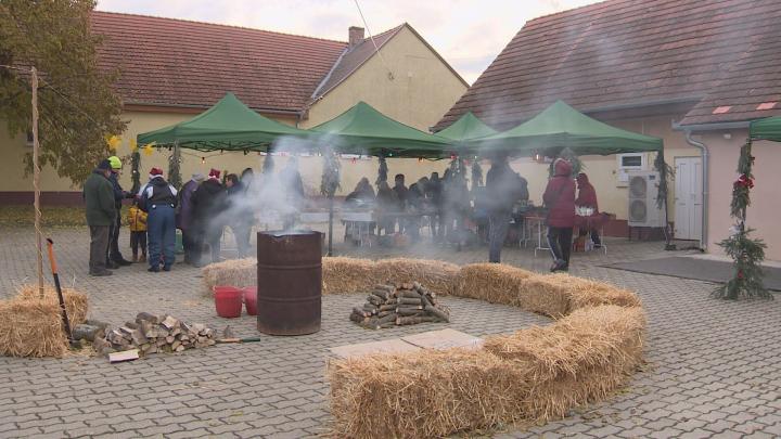 Töttösi adventi kézműves vásár