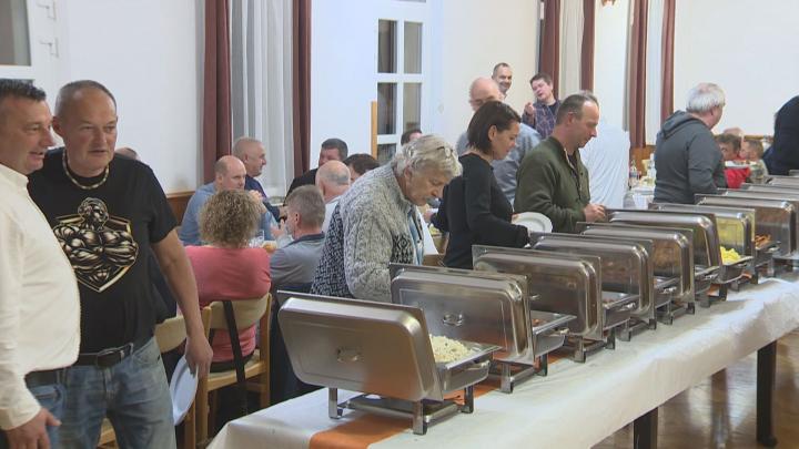 Motoros köszönő vacsora