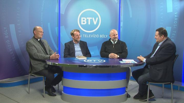 Évet értékelnek a közélet szereplői